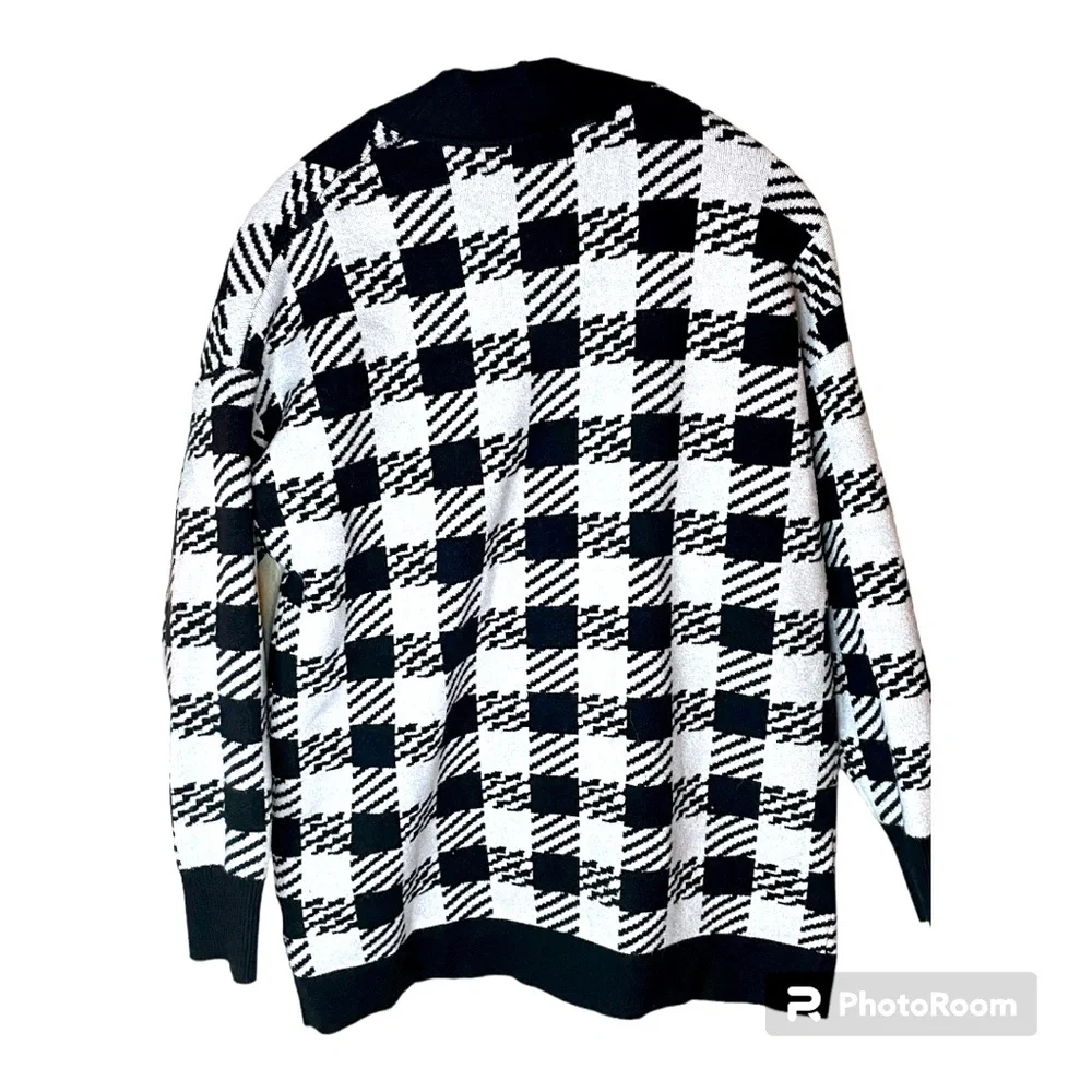 Philosophy Black and White Houndstooth Cardigan with Gold Buttons Size‎ Small